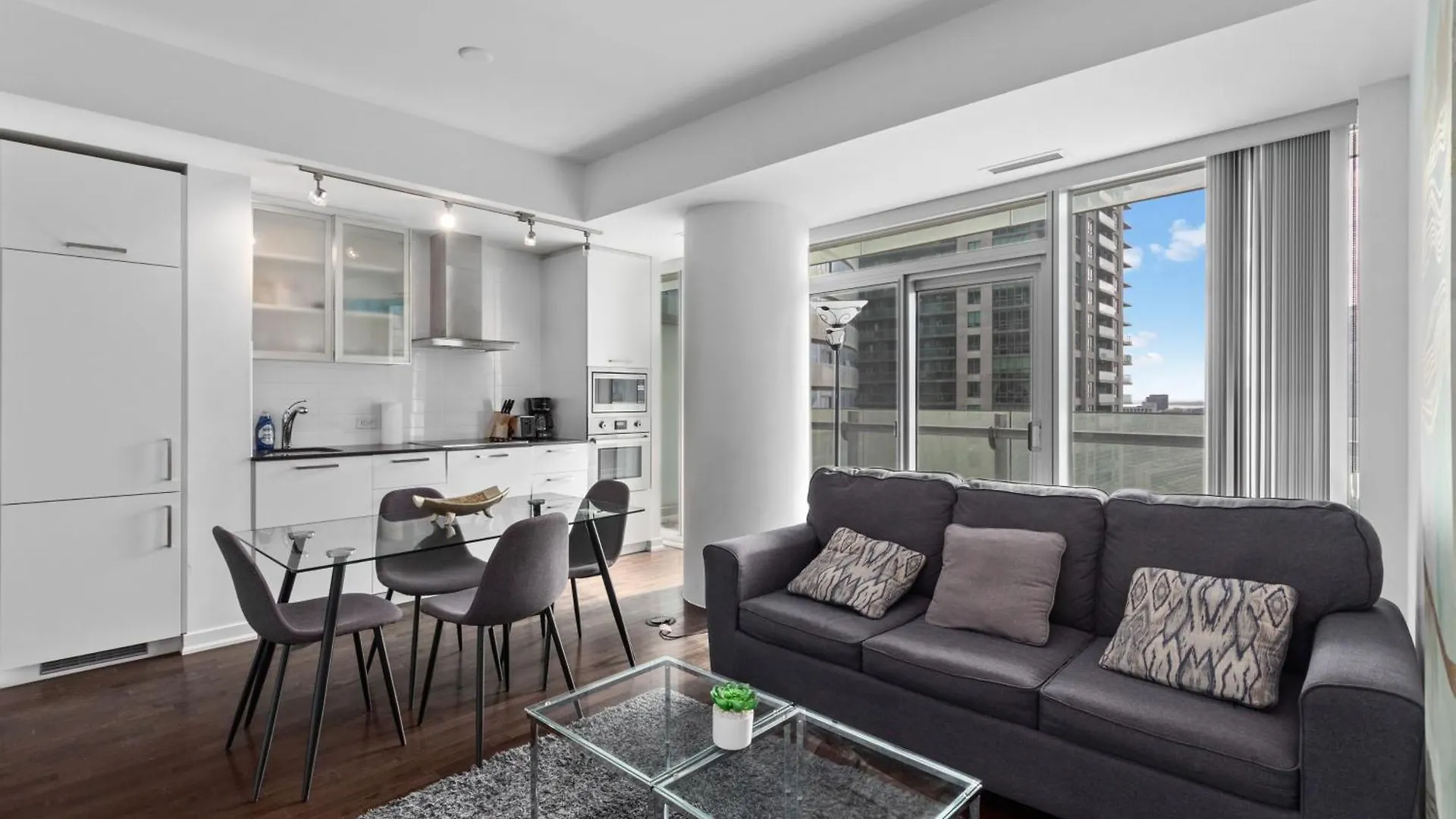 Downtown Suites 4 Toronto