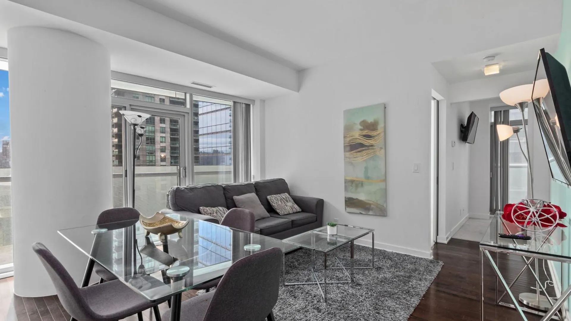 Downtown Suites 4 Toronto Apartment
