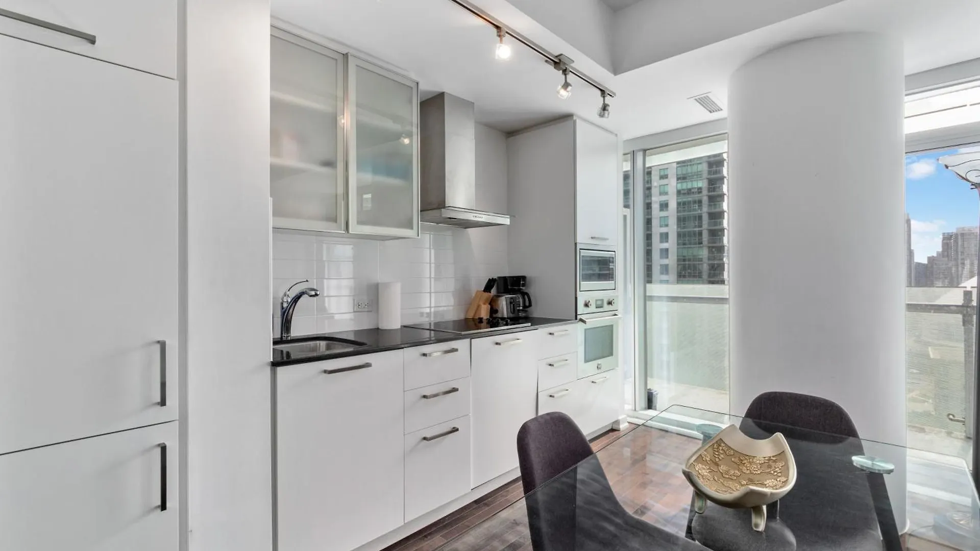 Downtown Suites 4 Toronto 0*,  Kanada
