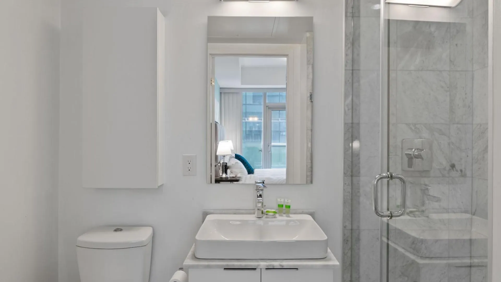 Downtown Suites 4 Toronto 0*,  Kanada